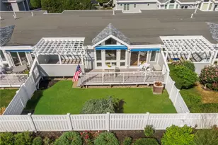 21 Beach St, Narragansett, RI 02882 - Photo 5