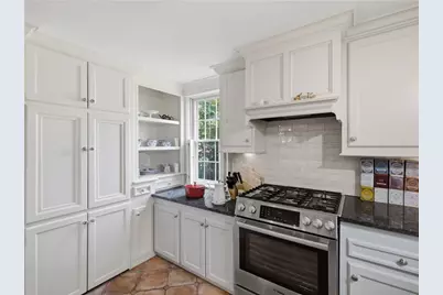 152 Main Street, North Kingstown, RI 02852 - Photo 17