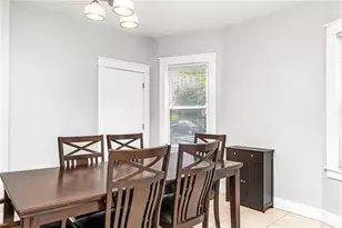 2 Poplar St, Providence, RI 02906 - Photo 9