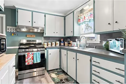 121 Columbia Avenue, Coventry, RI 02816 - Photo 5