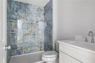 31 Greenville Ave, Johnston, RI 02919 - Photo 15