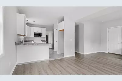 31 Greenville Avenue, Johnston, RI 02919 - Photo 7