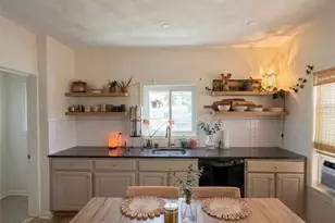85 Ferris St, Pawtucket, RI 02861 - Photo 5