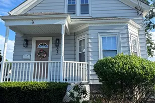 85 Ferris St, Pawtucket, RI 02861 - Photo 1