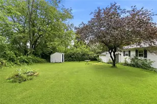 16 Ben Brown Ave, Scituate, RI 02831 - Photo 5