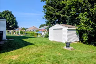 16 Colony St, Cranston, RI 02920 - Photo 31