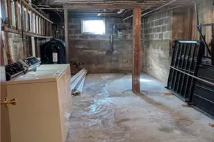 16 Colony St, Cranston, RI 02920 - Photo 11