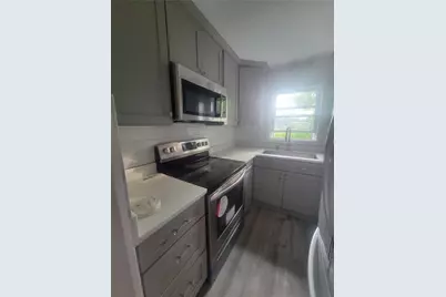 10 Standish Avenue, Providence, RI 02908 - Photo 3