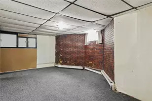 304 Indiana Ave, Providence, RI 02905 - Photo 39