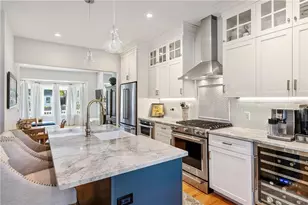 10 Champlin St, Newport, RI 02840 - Photo 13