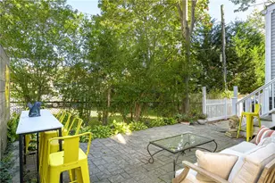 10 Champlin St, Newport, RI 02840 - Photo 33