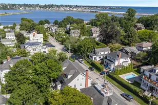 10 Champlin St, Newport, RI 02840 - Photo 35