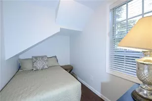 24 Anthony St, Newport, RI 02840 - Photo 11