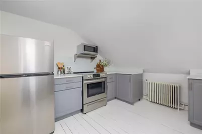 27 Dean Avenue #3, Newport, RI 02840 - Photo 7