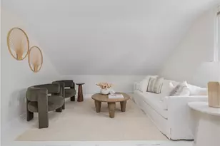 27 Dean Ave, Newport, RI 02840 - Photo 5