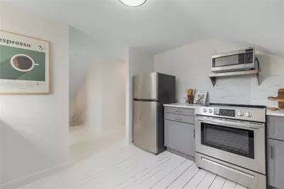 27 Dean Avenue #3, Newport, RI 02840 - Photo 13