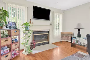 63 Derbyshire Dr, Cranston, RI 02921 - Photo 17