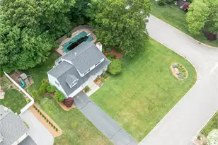 63 Derbyshire Dr, Cranston, RI 02921 - Photo 5
