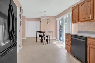 63 Derbyshire Dr, Cranston, RI 02921 - Photo 15