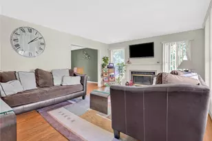 63 Derbyshire Dr, Cranston, RI 02921 - Photo 21