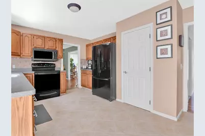 63 Derbyshire Drive, Cranston, RI 02921 - Photo 11