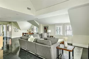 26 S Angell St, Providence, RI 02906 - Photo 9