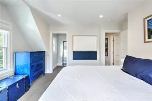 26 S Angell St, Providence, RI 02906 - Photo 23