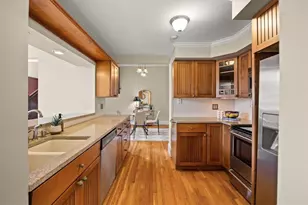10 East St, Providence, RI 02906 - Photo 5