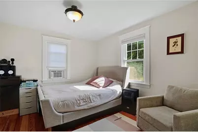 520 Middle Highway, Barrington, RI 02806 - Photo 19