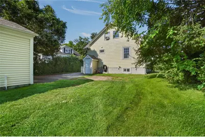 520 Middle Highway, Barrington, RI 02806 - Photo 33