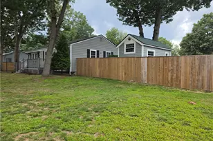 7 Cole Ave, Warwick, RI 02886 - Photo 5