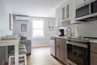 43 Franklin Street #3, Newport, RI 02840 - Photo 1