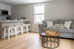 43 Franklin St, Newport, RI 02840 - Photo 1