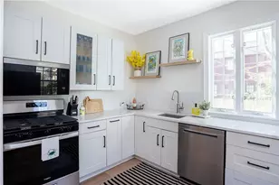4 Gladding Ct, Newport, RI 02840 - Photo 15