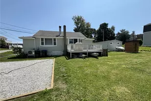 15 N Water St, Portsmouth, RI 02871 - Photo 3