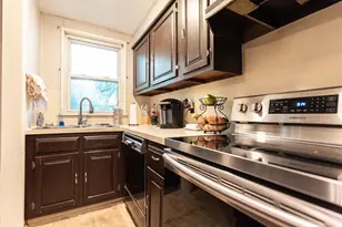 14 South Larchmont Ave, North Providence, RI 02911 - Photo 11