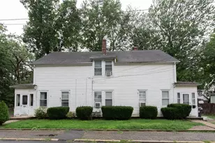 14 South Larchmont Ave, North Providence, RI 02911 - Photo 1