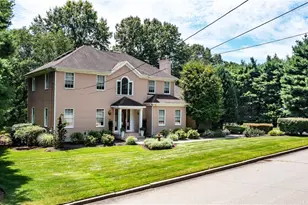 38 Mark Dr Dr, Lincoln, RI 02865 - Photo 3