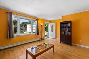 389 Great Rd, Lincoln, RI 02865 - Photo 5