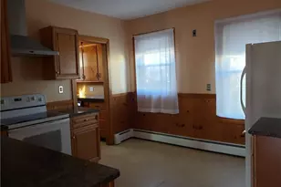 40 E Barrows St, Cumberland, RI 02864 - Photo 5