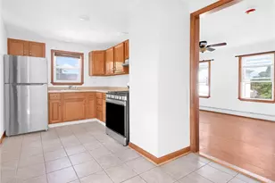 63 W Cole St, Pawtucket, RI 02860 - Photo 21