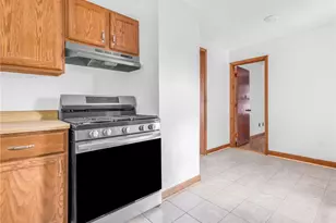 63 W Cole St, Pawtucket, RI 02860 - Photo 23