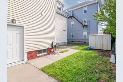 63 W Cole Street, Pawtucket, RI 02860 - Photo 5