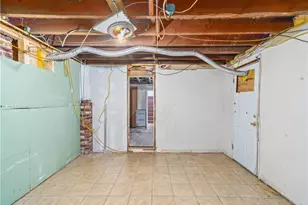 197 Althea St, Providence, RI 02909 - Photo 11