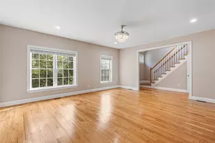 102 Hunting Hill Dr, Cumberland, RI 02864 - Photo 15