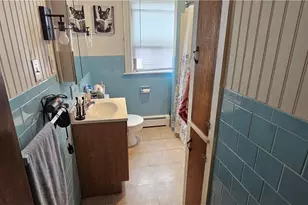 904 Newport Ave, Pawtucket, RI 02861 - Photo 5