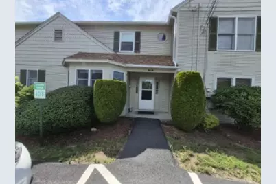 60 Saddle Green #B, North Providence, RI 02904 - Photo 1