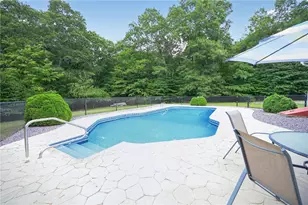 884 Reynolds Rd, Glocester, RI 02814 - Photo 9