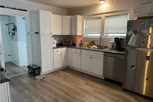 31 Bristol Ave, Pawtucket, RI 02861 - Photo 29