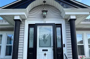 31 Bristol Ave, Pawtucket, RI 02861 - Photo 3